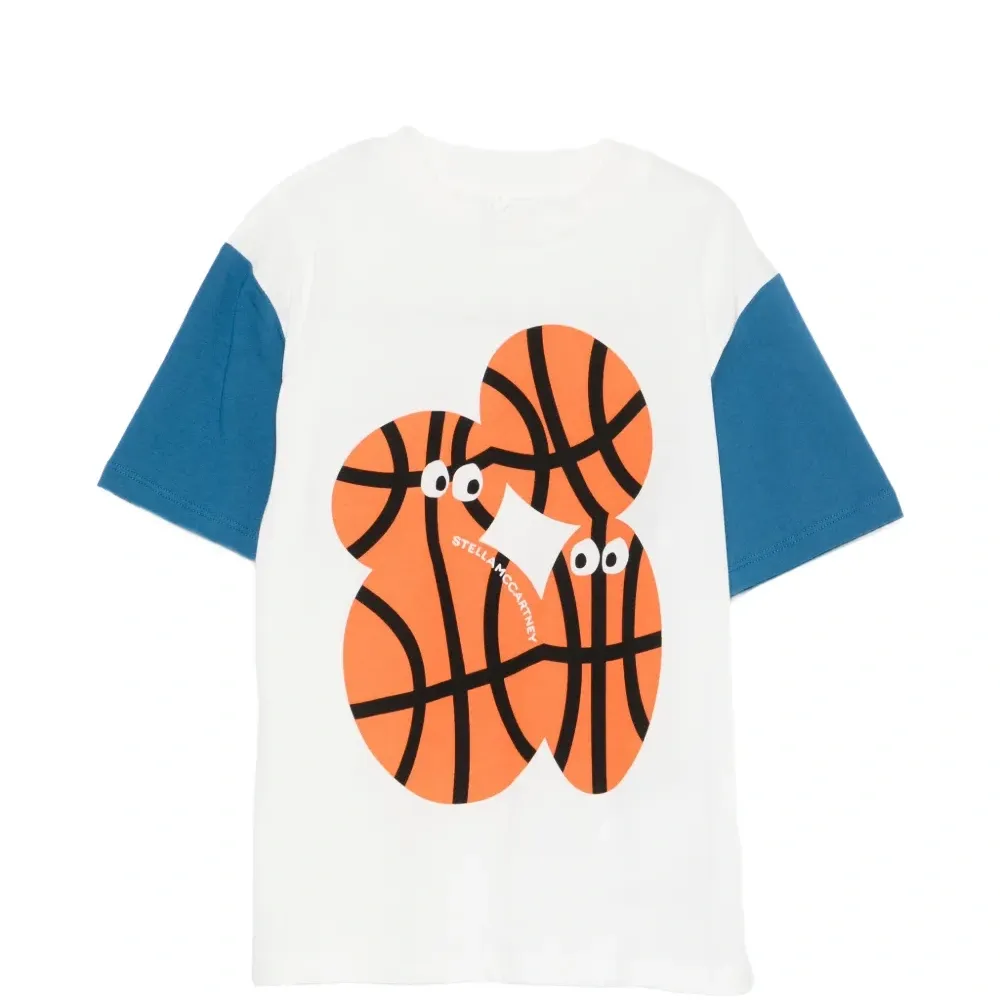 Футболка в стиле колор-блок с принтом баскетбола