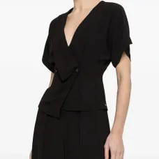 Топ на пуговицах с V-образным вырезом