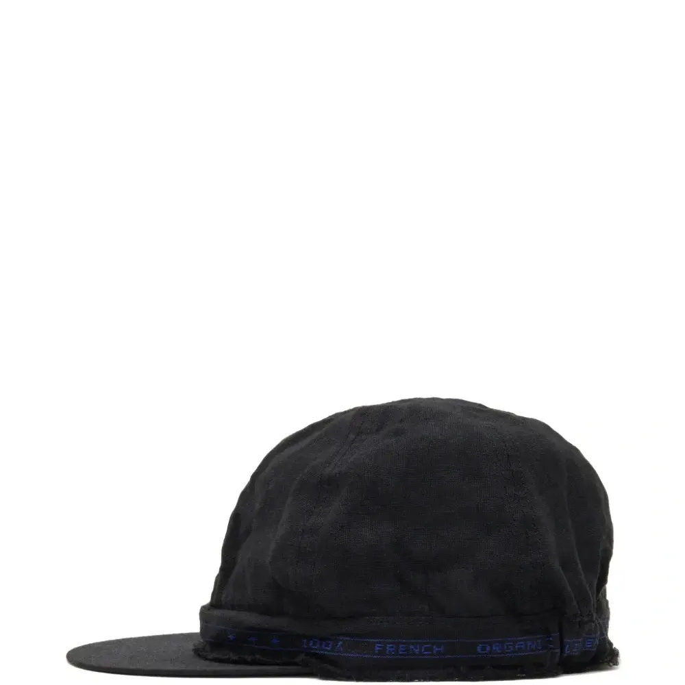 Кепка с бахромой и логотипом Кепка с бахромой и логотипом