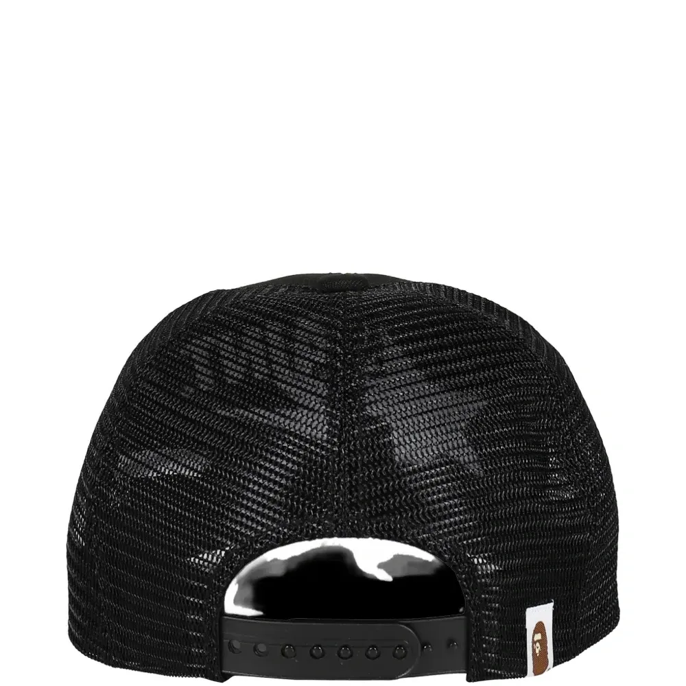 Бейсболка с вышитым логотипом