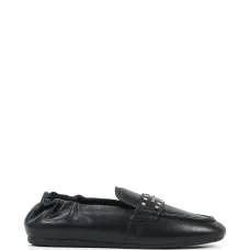 Лоферы с заклёпками