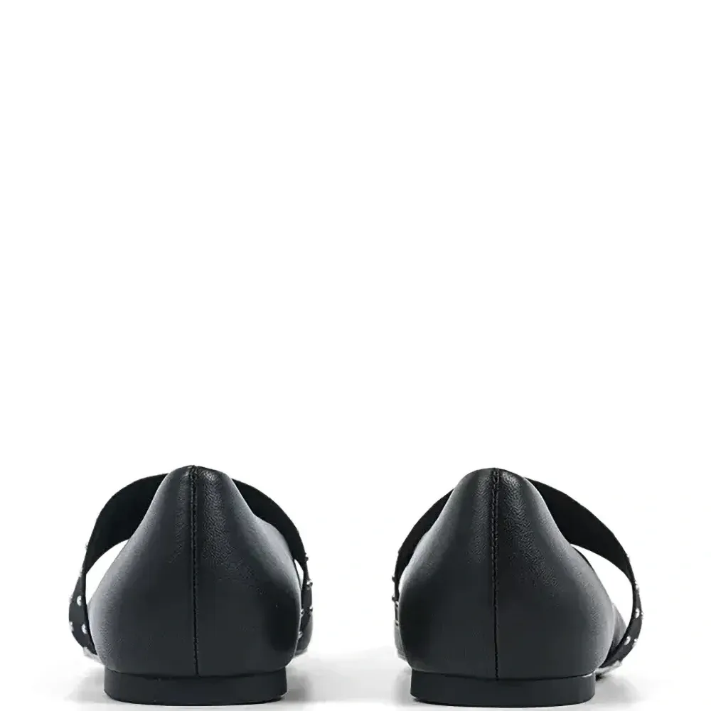 Балетки с ремешками и заклёпками