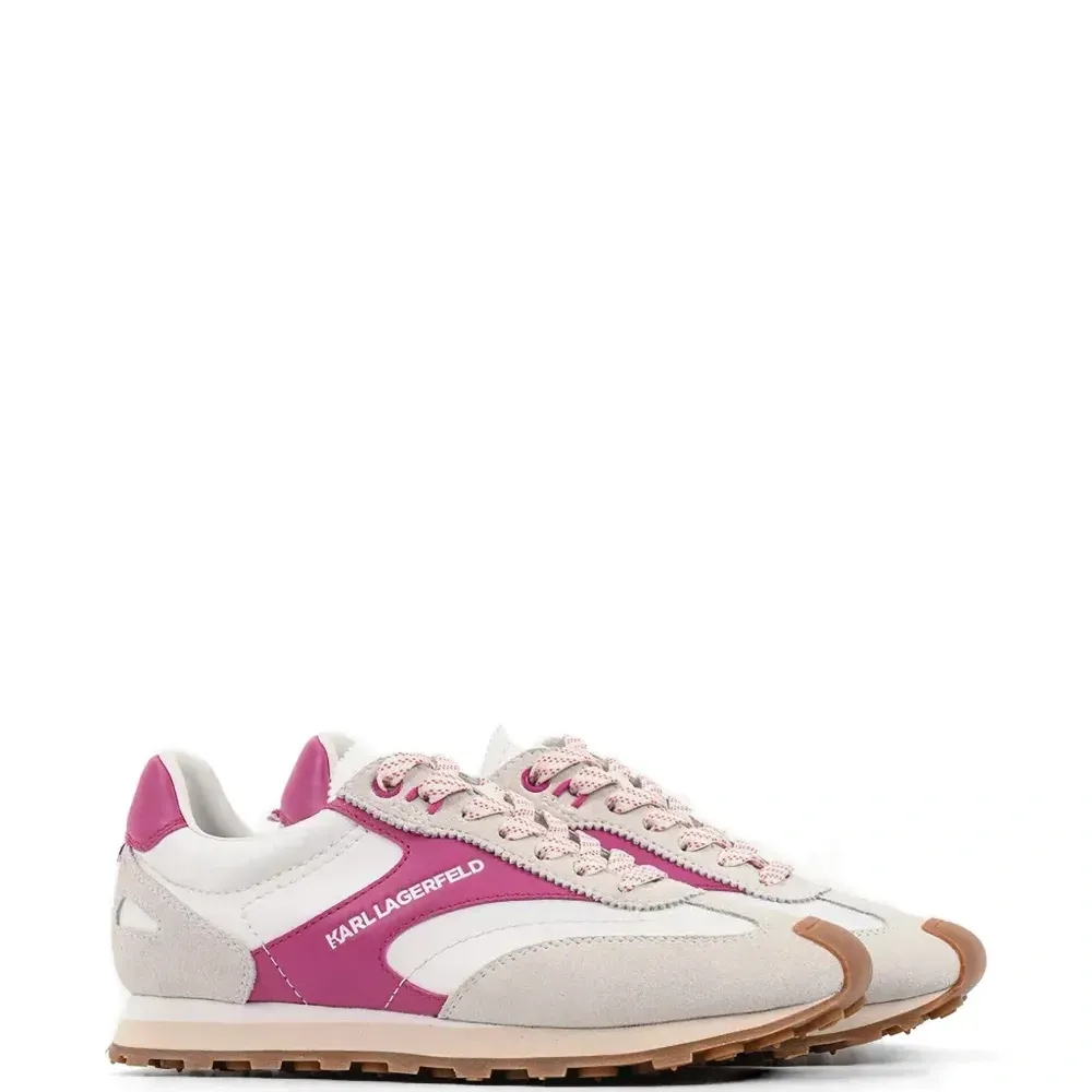 Кроссовки с контрастными вставками