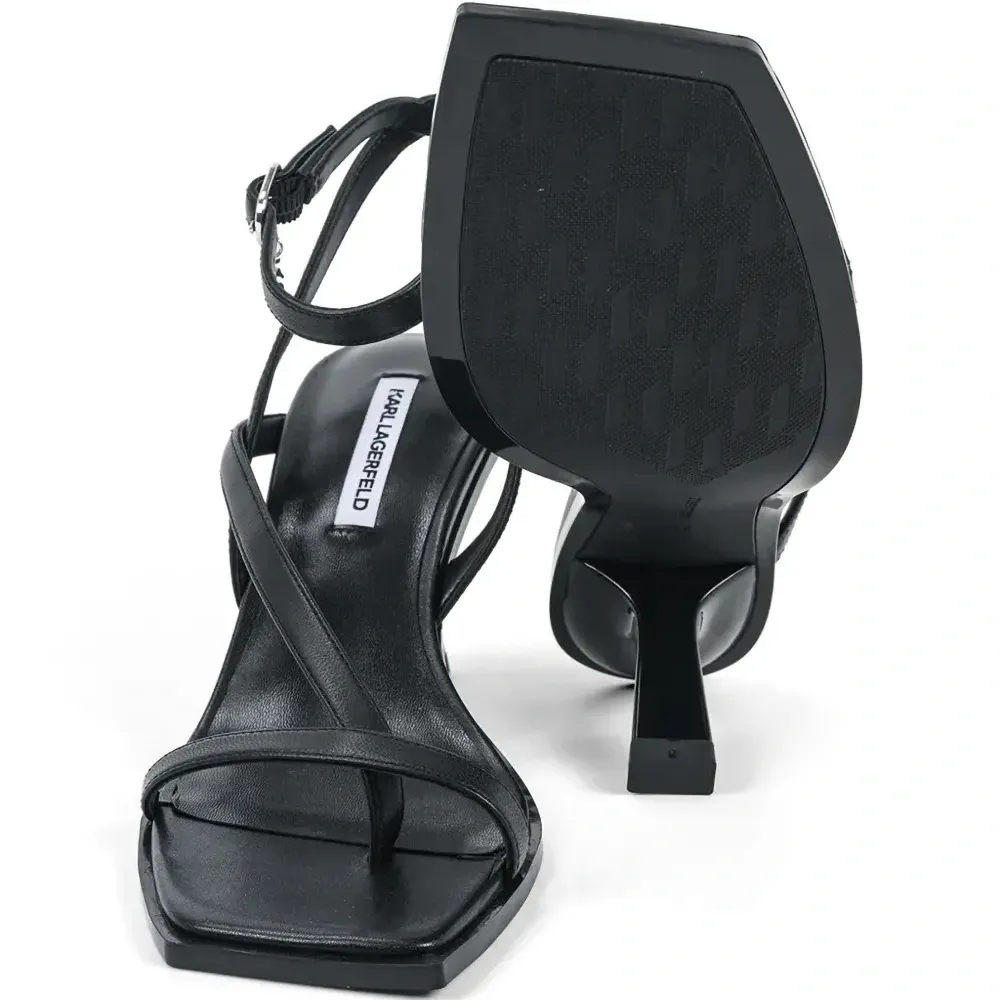 Босоножки с ремешком на щиколотке