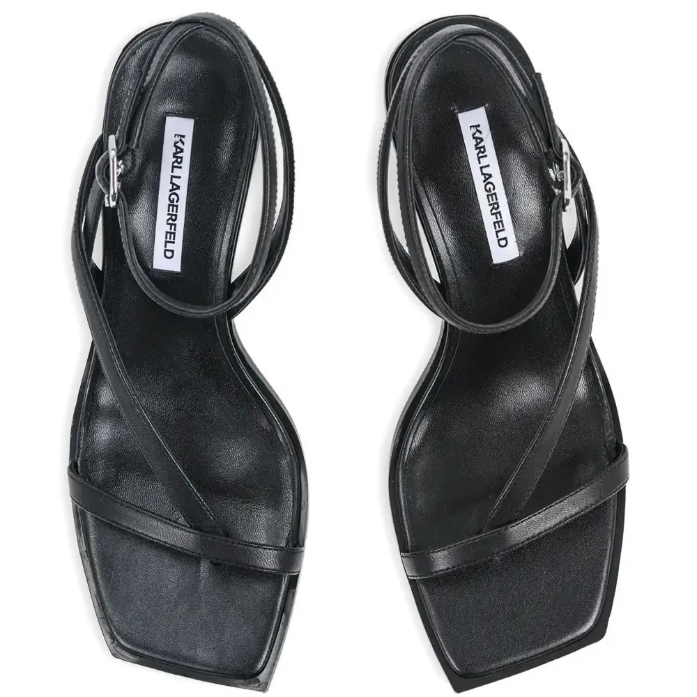 Босоножки с ремешком на щиколотке