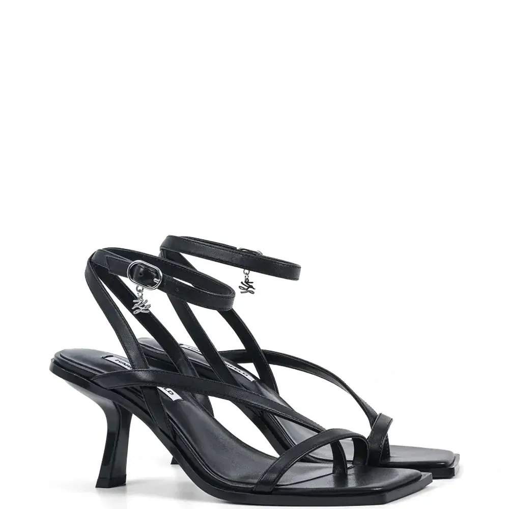 Босоножки с ремешком на щиколотке