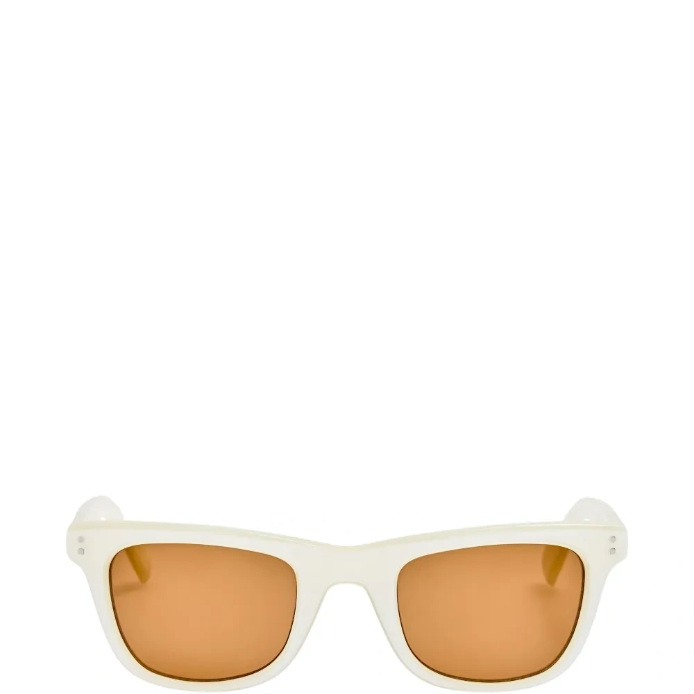 Солнцезащитные очки в квадратной оправе