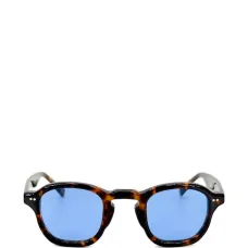 Солнцезащитные очки круглой формы