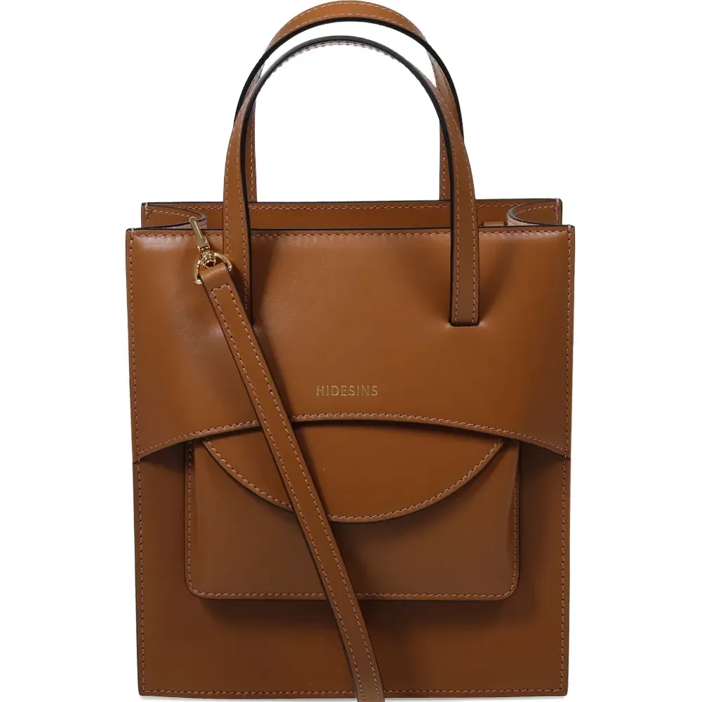 Сумка-тоут из кожи с клапаном