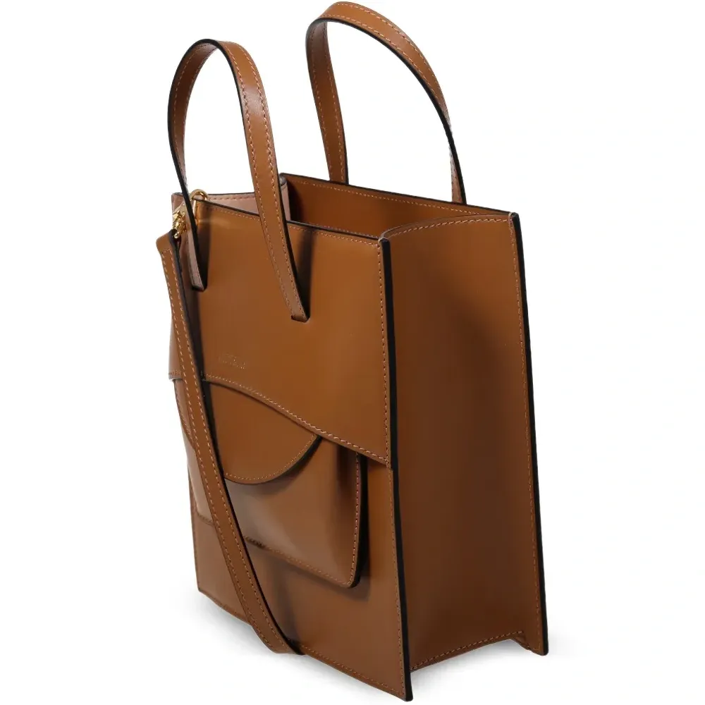 Сумка-тоут из кожи с клапаном