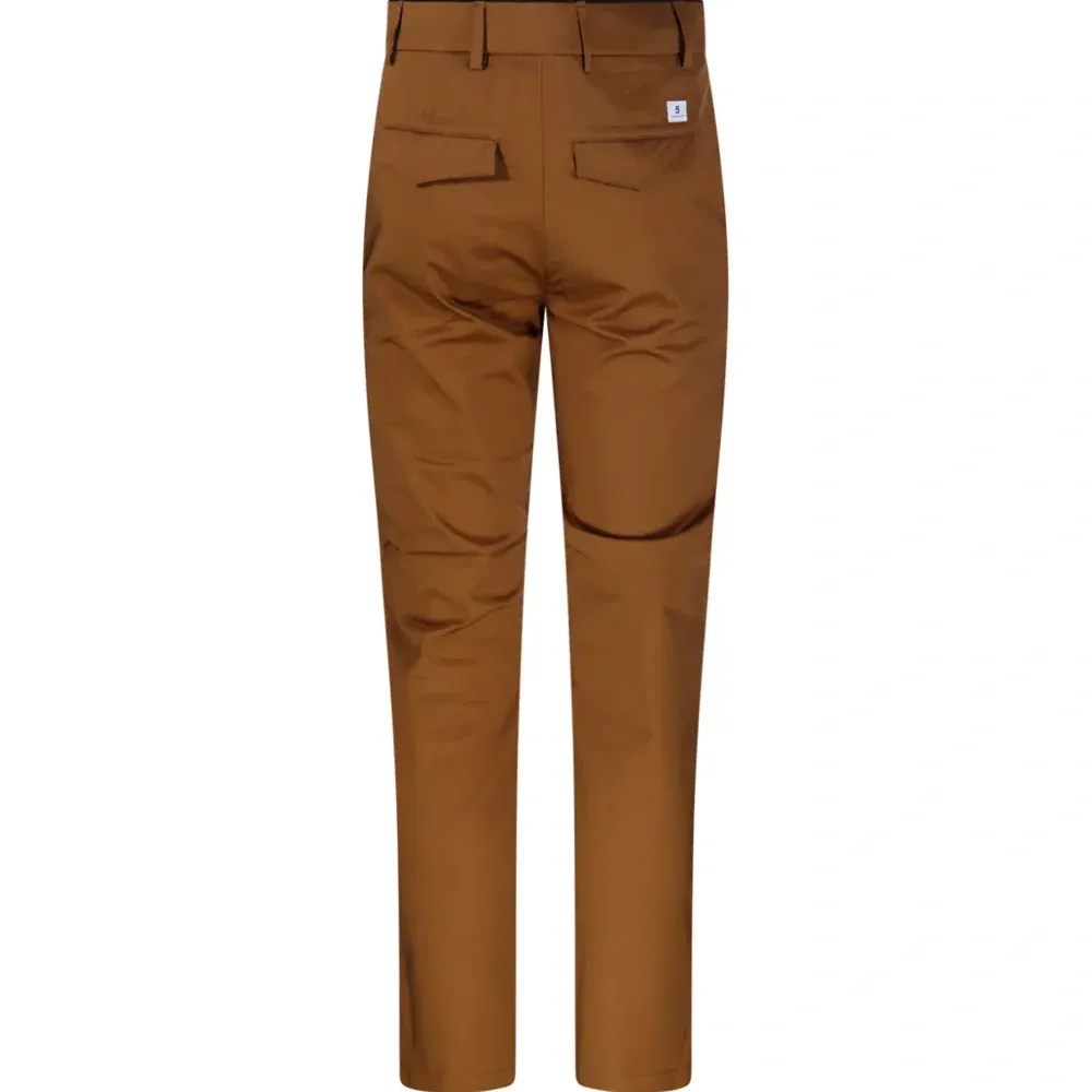 Брюки на пуговицах