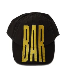 Бейсболка с тиснёным принтом