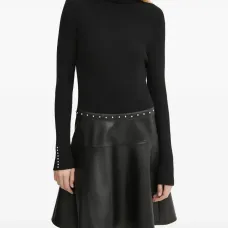 Мини-платье с жемчужными пуговицами