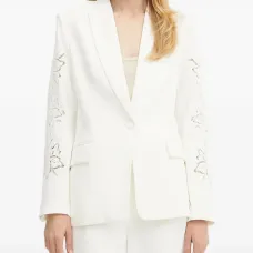 Пиджак с цветочной вышивкой Пиджак с цветочной вышивкой