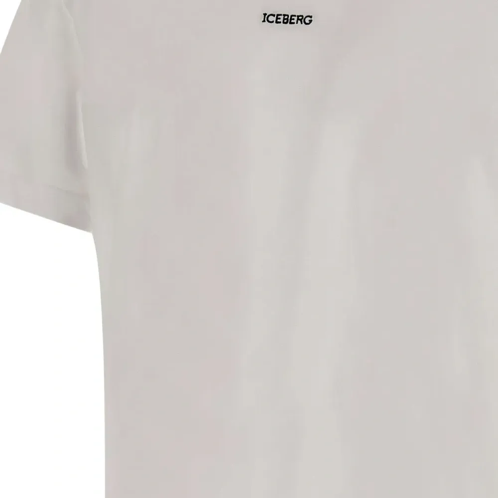 Футболка с логотипом