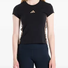 Футболка с логотипом и полосками