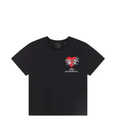 Футболка с графическим изображением сердца