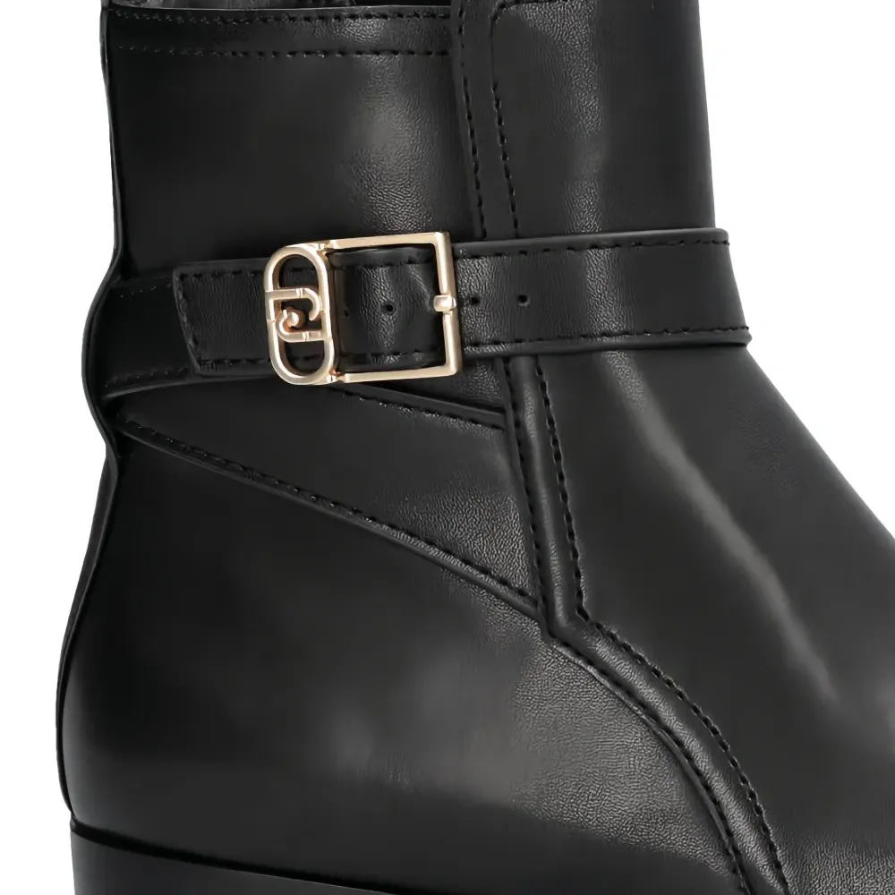 Ботильоны с пряжкой