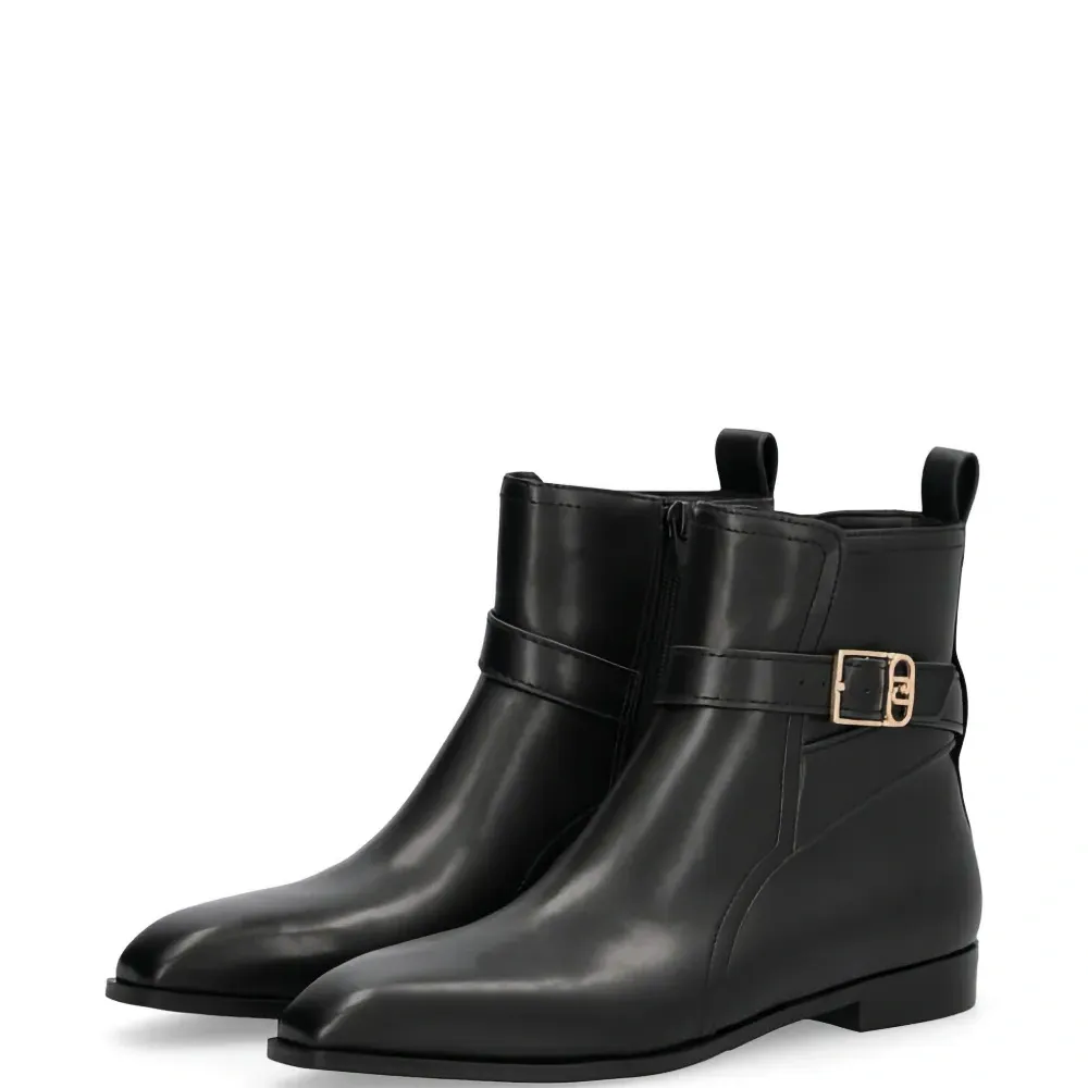 Ботильоны с пряжкой