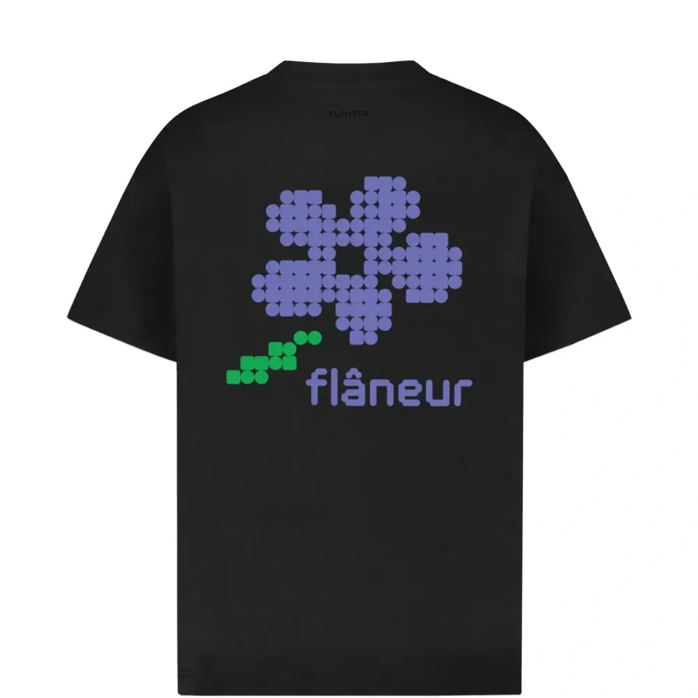 Футболка с цветочным декором