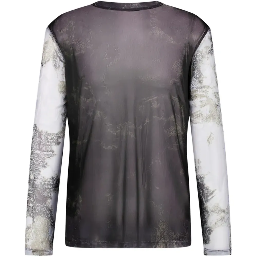 Двухцветная футболка с длинными рукавами