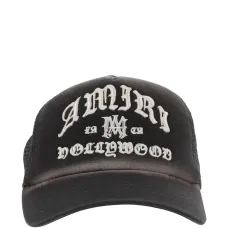 Бейсболка с вышитым логотипом Бейсболка с вышитым логотипом