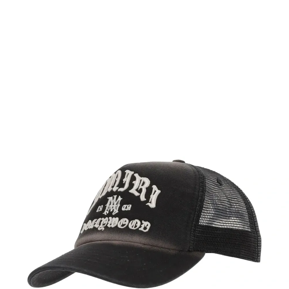 Бейсболка с вышитым логотипом